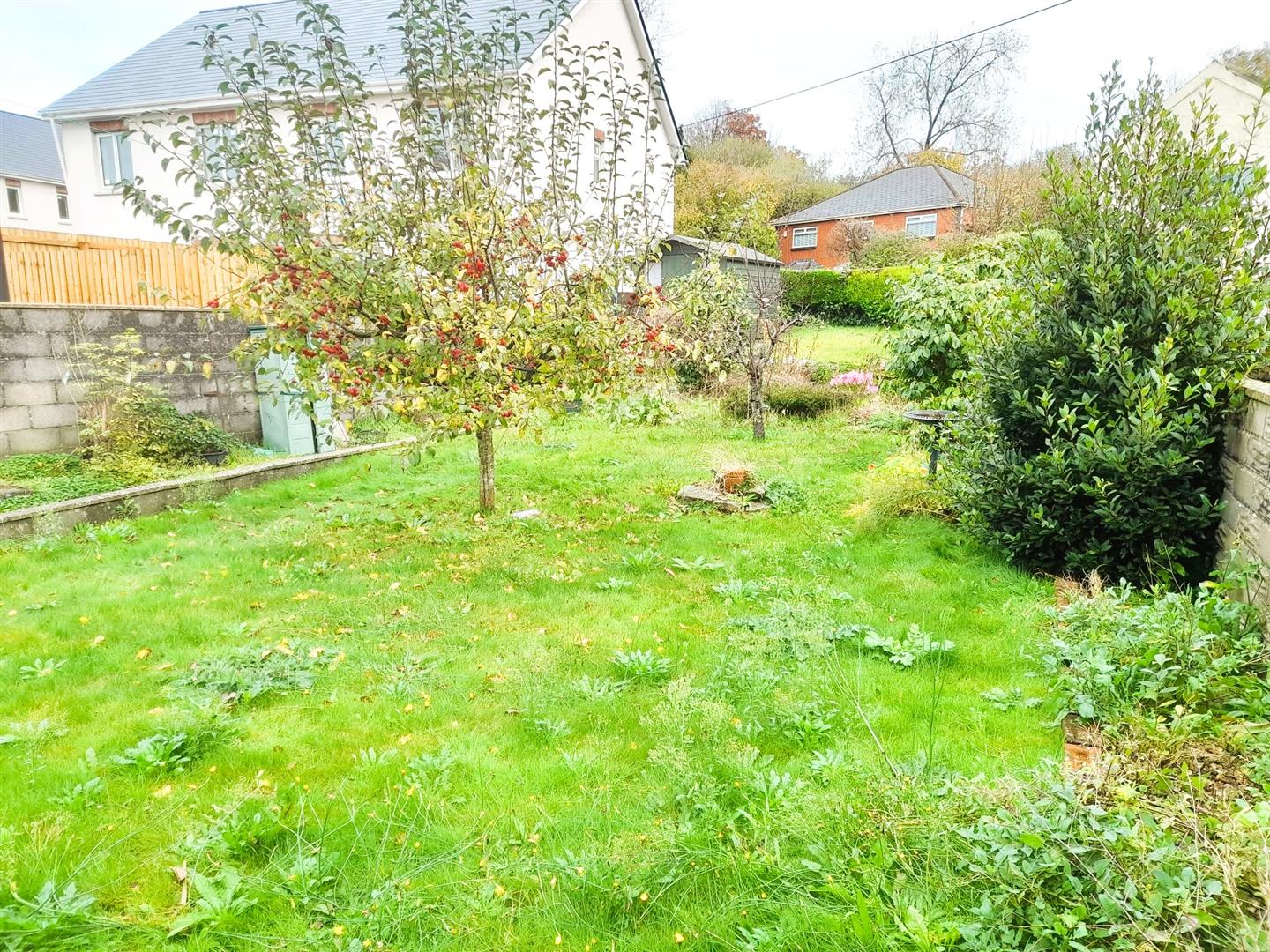 Llwynhendy Road, Llanelli, SA14 9HR